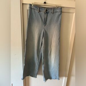 Billabong size 31 jeans with frayed hem